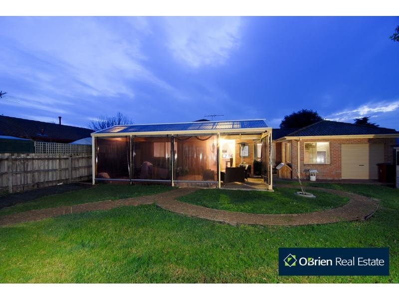 44 Amber Crescent, Narre Warren VIC 3805