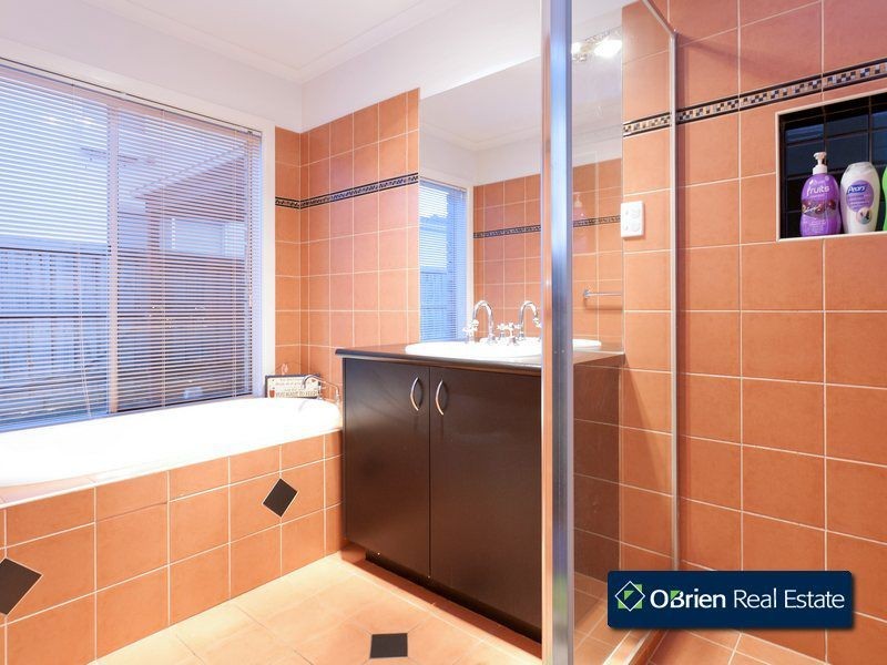 19 Napier Way, Narre Warren South VIC 3805