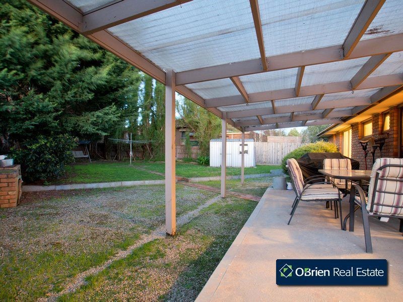 4 Sturrock Court, Berwick VIC 3806