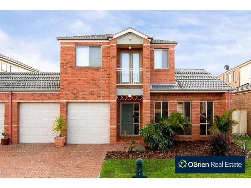 32 Amhurst Drive, Narre Warren South VIC 3805