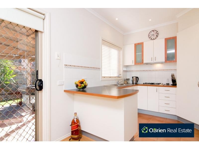 32 Amhurst Drive, Narre Warren South VIC 3805