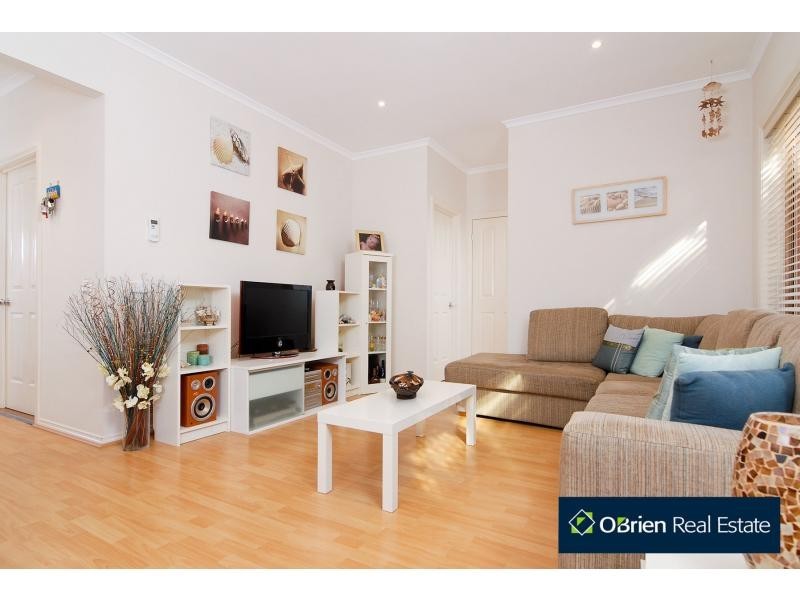 32 Amhurst Drive, Narre Warren South VIC 3805