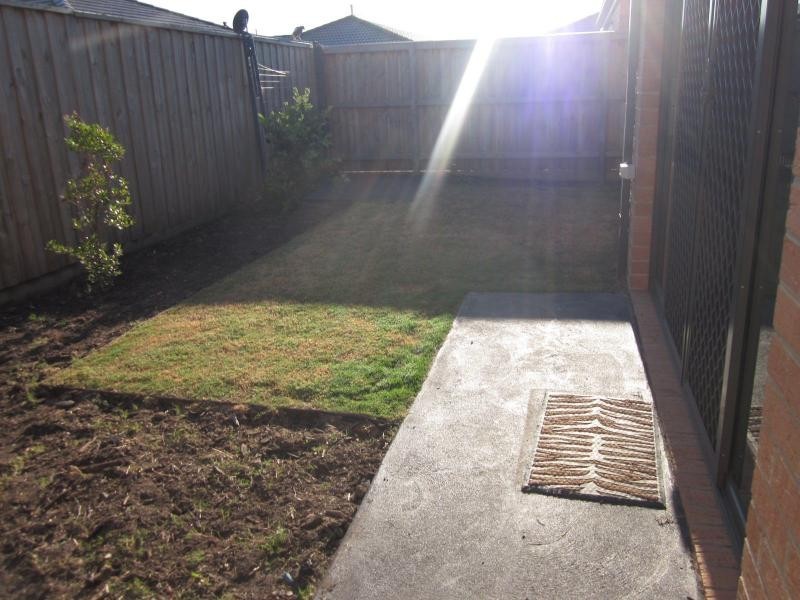 5 Elfin Way, Pakenham VIC 3810