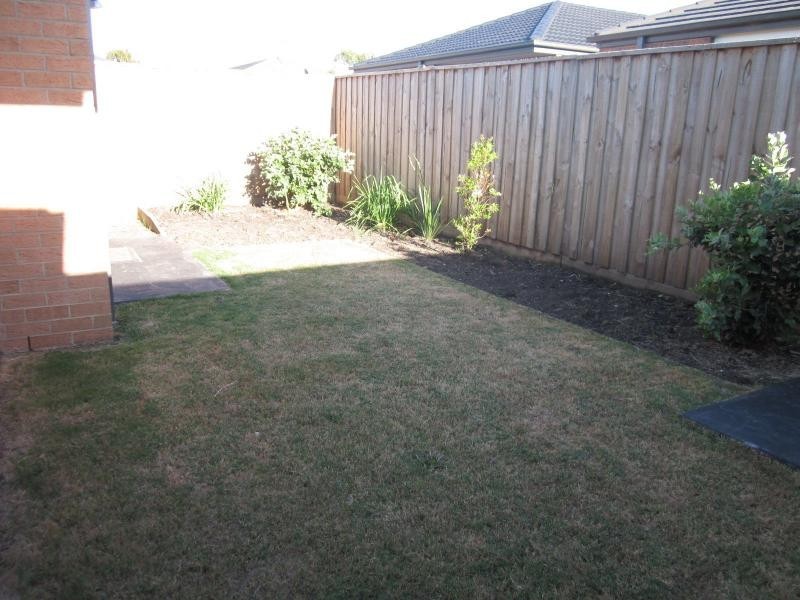 5 Elfin Way, Pakenham VIC 3810