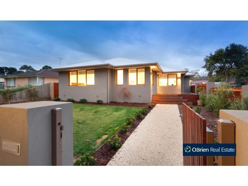 20 Hazeldene Court, Berwick VIC 3806