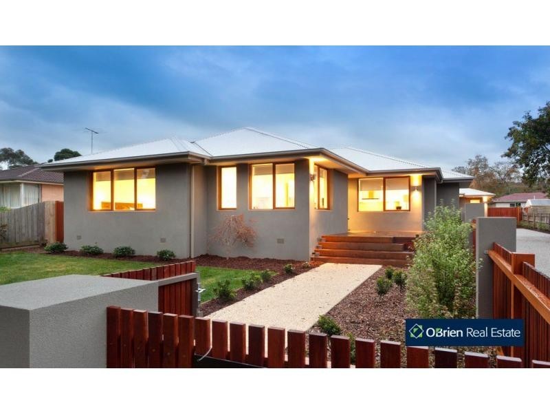 20 Hazeldene Court, Berwick VIC 3806