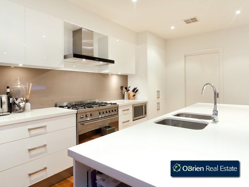 20 Hazeldene Court, Berwick VIC 3806