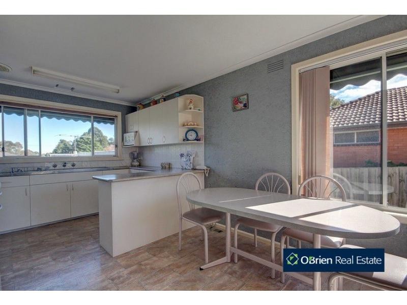 22 Evan Street, Berwick VIC 3806