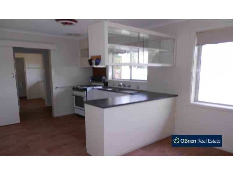 20 Evan Street, Berwick VIC 3806