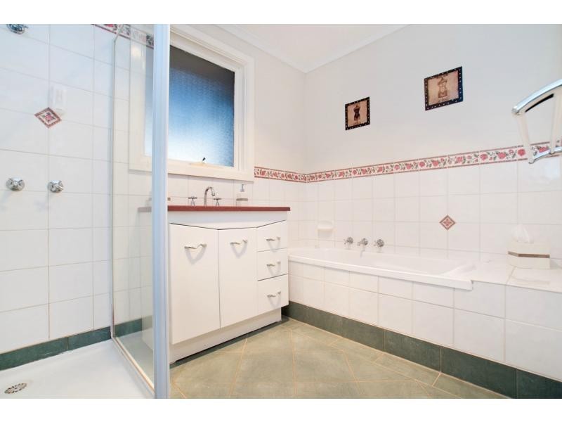 10 Jane Street, Berwick VIC 3806