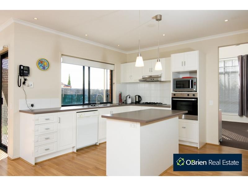 21 Harrington Drive, Narre Warren South VIC 3805