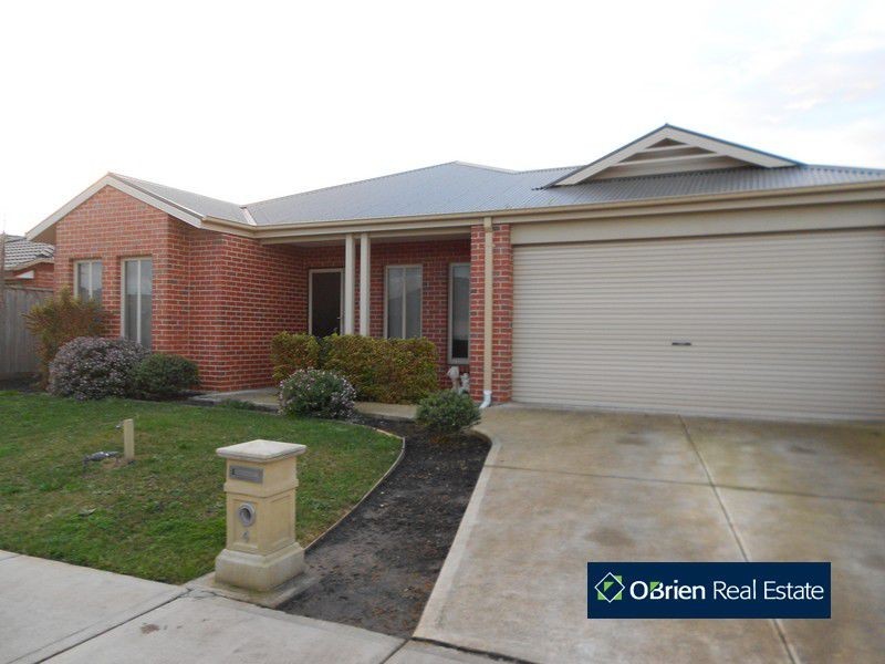 4 Marija Crescent, Berwick VIC 3806