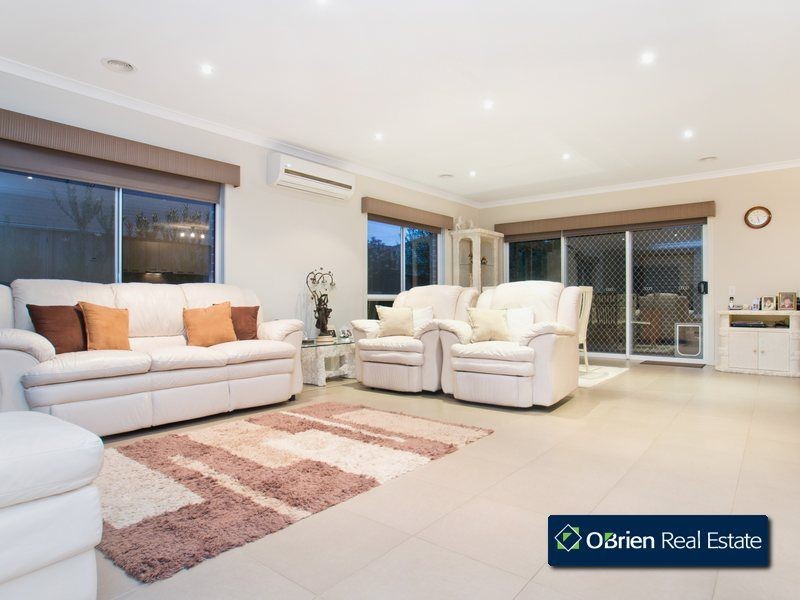 53 Premier Drive, Berwick VIC 3806