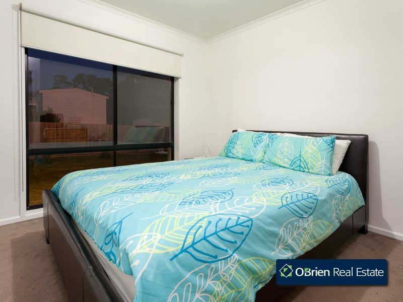 19 Coowarra Way, Berwick VIC 3806