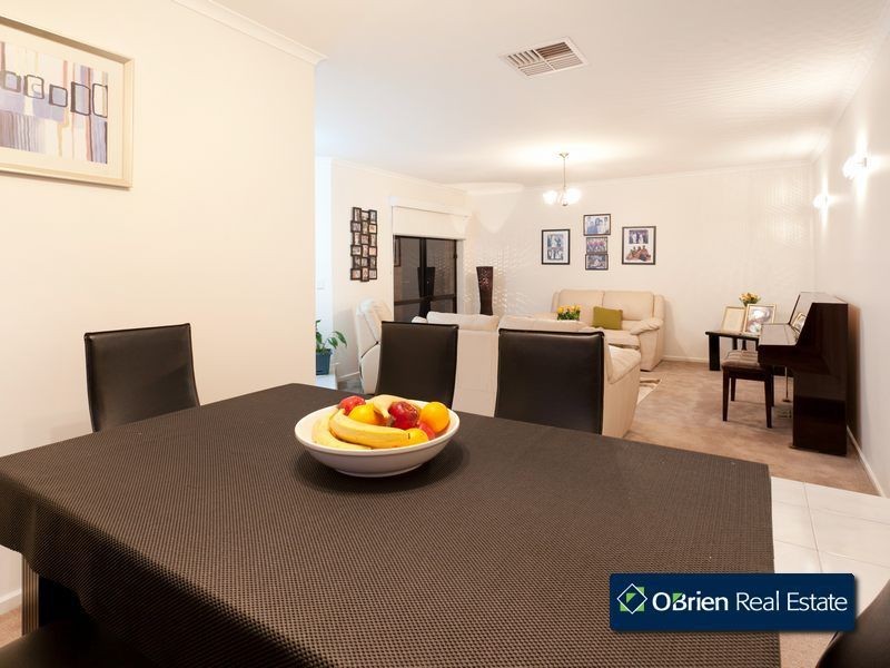 19 Coowarra Way, Berwick VIC 3806