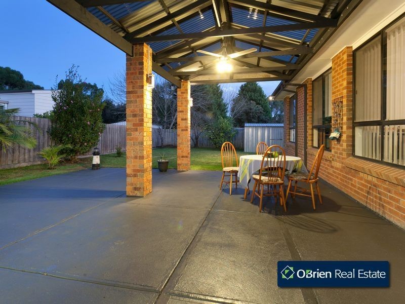 19 Coowarra Way, Berwick VIC 3806