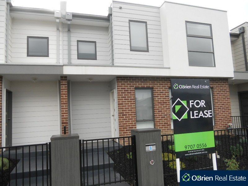 8 Jade Walk, Officer VIC 3809