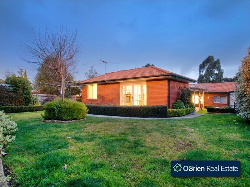 5 Stringybark Court, Berwick VIC 3806