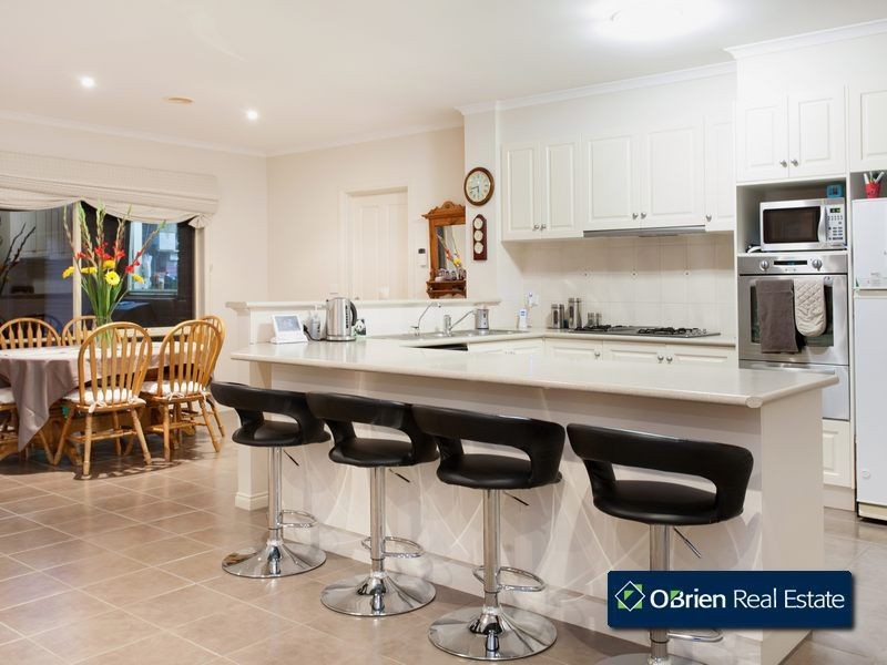 31 Ridgemont Drive, Berwick VIC 3806