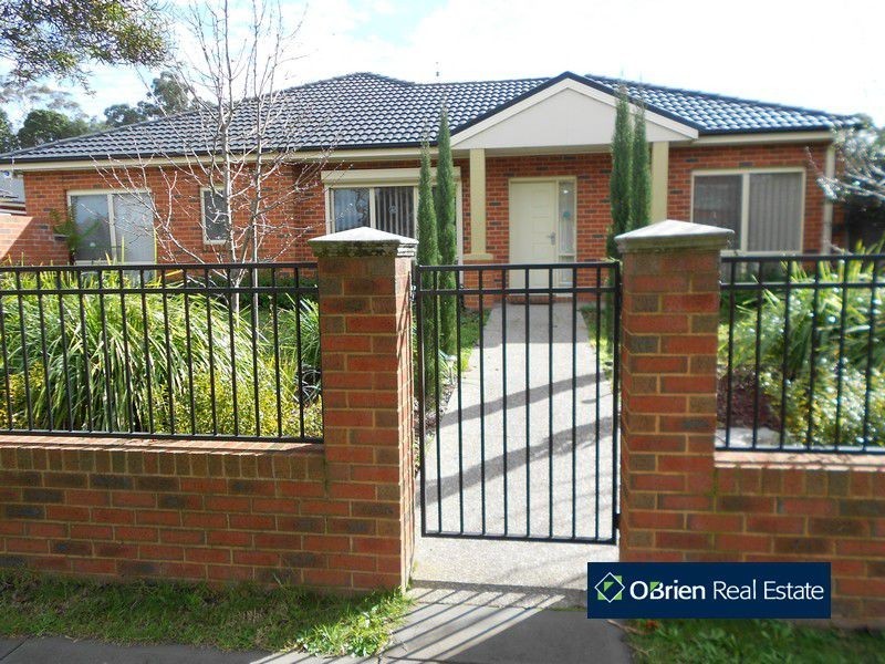 Unit 8/23-25 Main Street, Narre Warren North VIC 3804