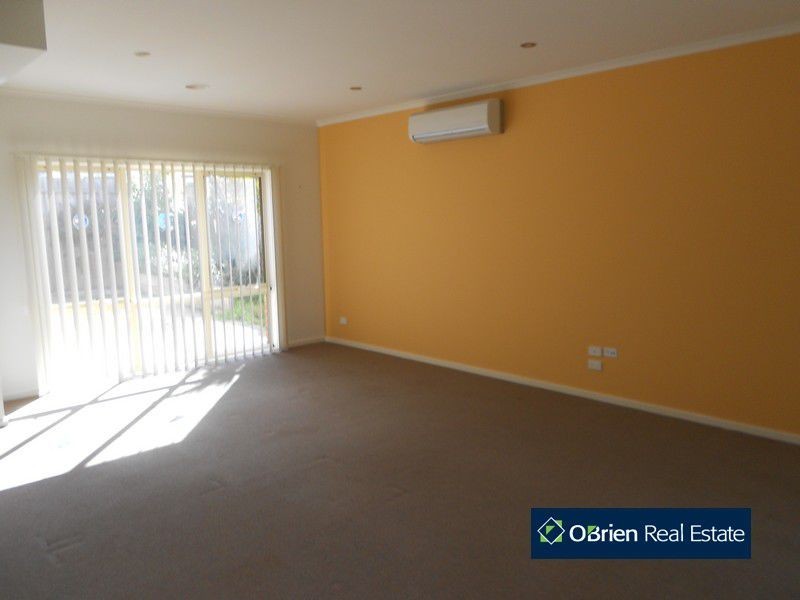 Unit 8/23-25 Main Street, Narre Warren North VIC 3804