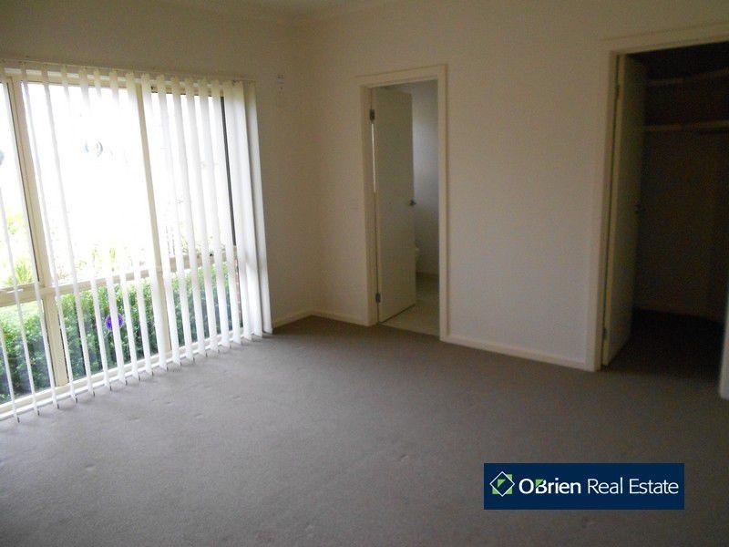 Unit 8/23-25 Main Street, Narre Warren North VIC 3804