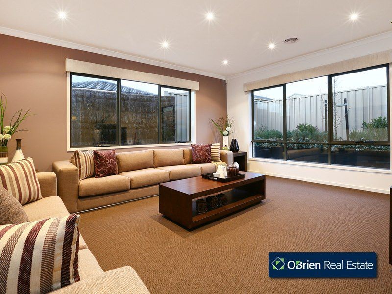 3 Villella Drive, Pakenham VIC 3810