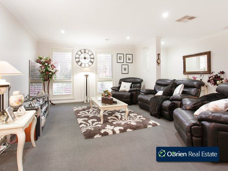 36 Cresthaven Boulevard, Berwick VIC 3806