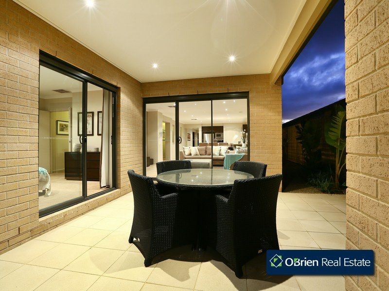 5 Villella Drive, Pakenham VIC 3810