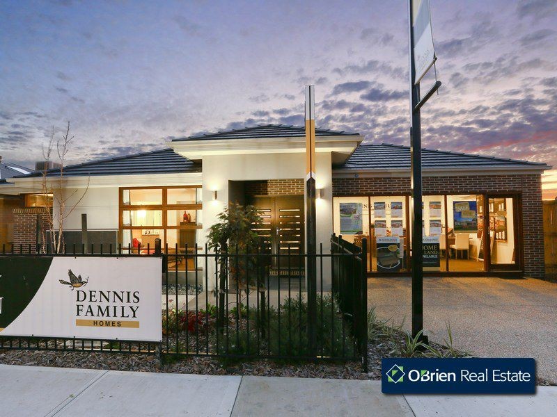 29 Crepe Avenue, Cranbourne West VIC 3977