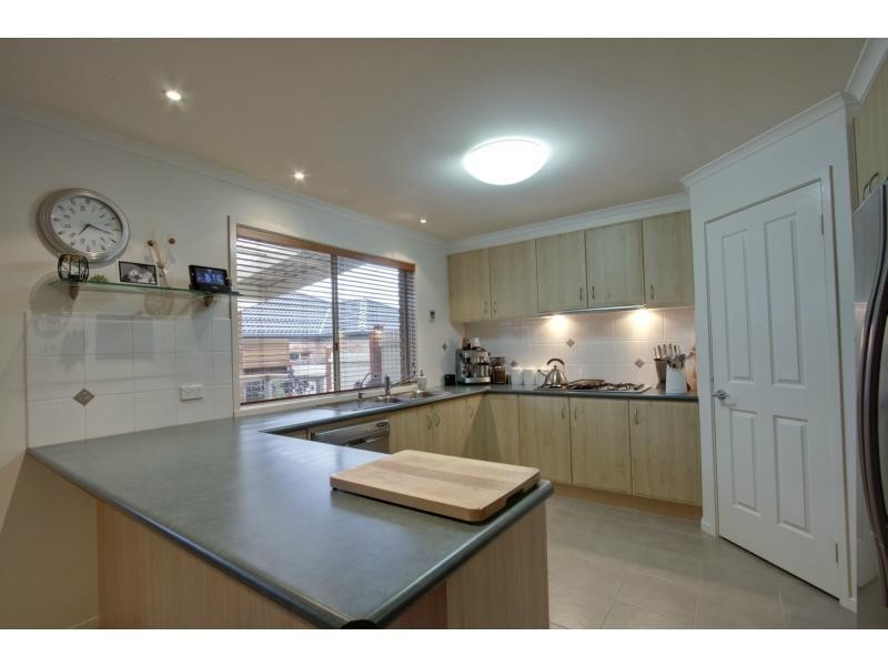 10 Sherbrooke Court, Narre Warren South VIC 3805