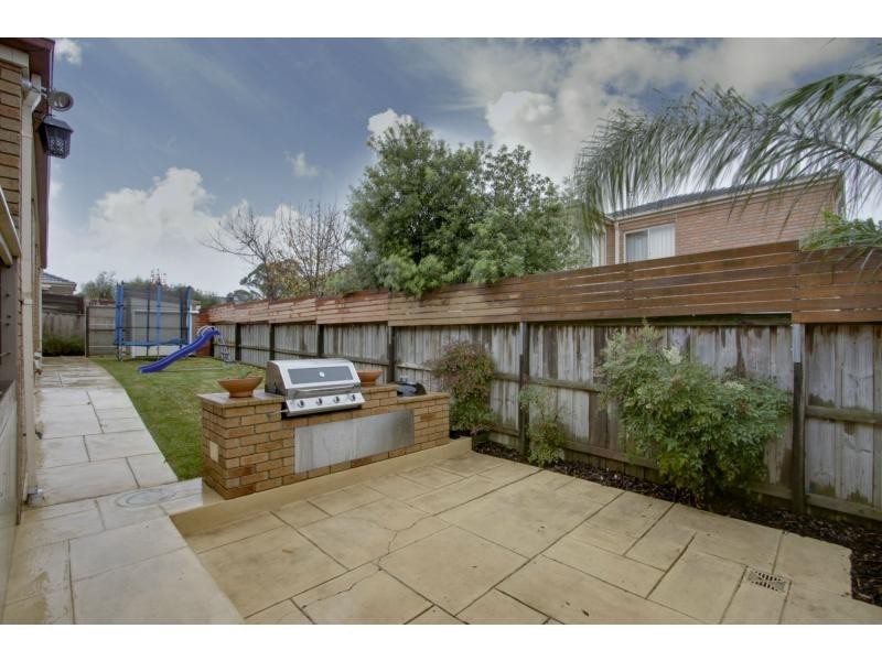 10 Sherbrooke Court, Narre Warren South VIC 3805