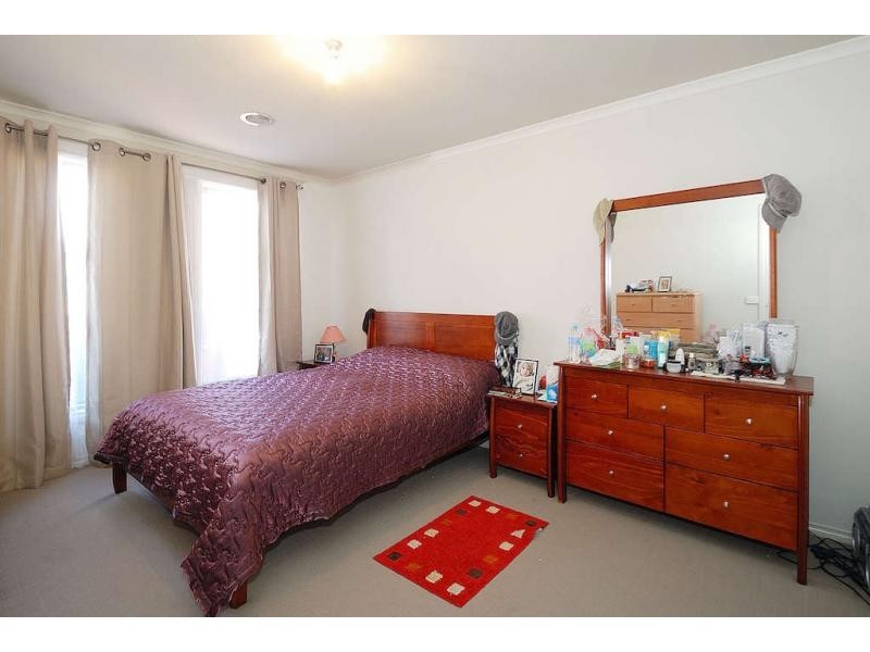 18 Golf Links Road, Berwick VIC 3806