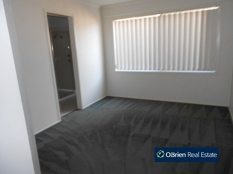 14 Eglinton Close, Berwick VIC 3806
