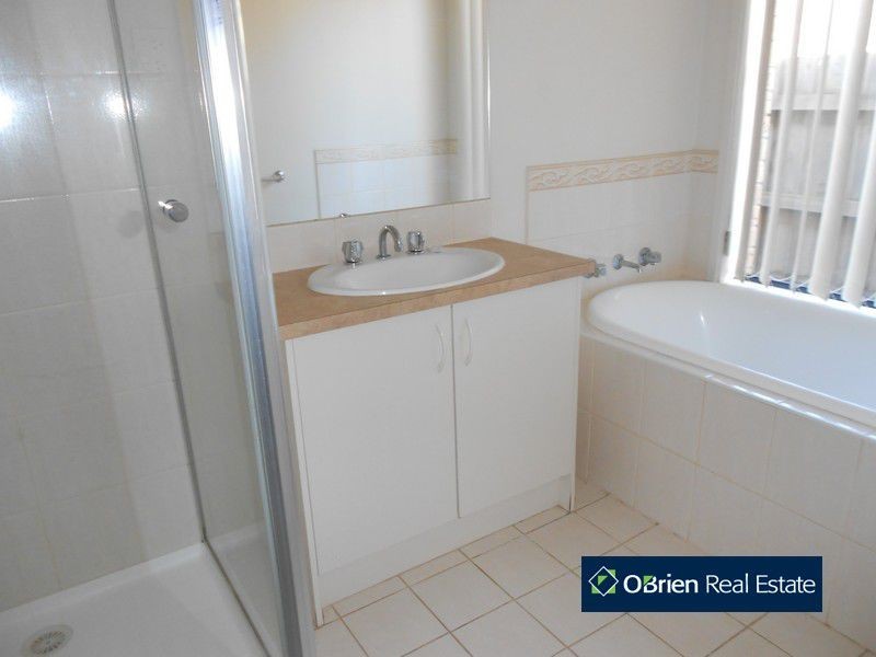 14 Eglinton Close, Berwick VIC 3806