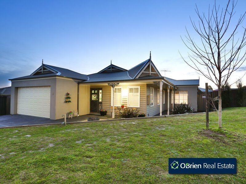 3 Victoria Place, Pakenham VIC 3810