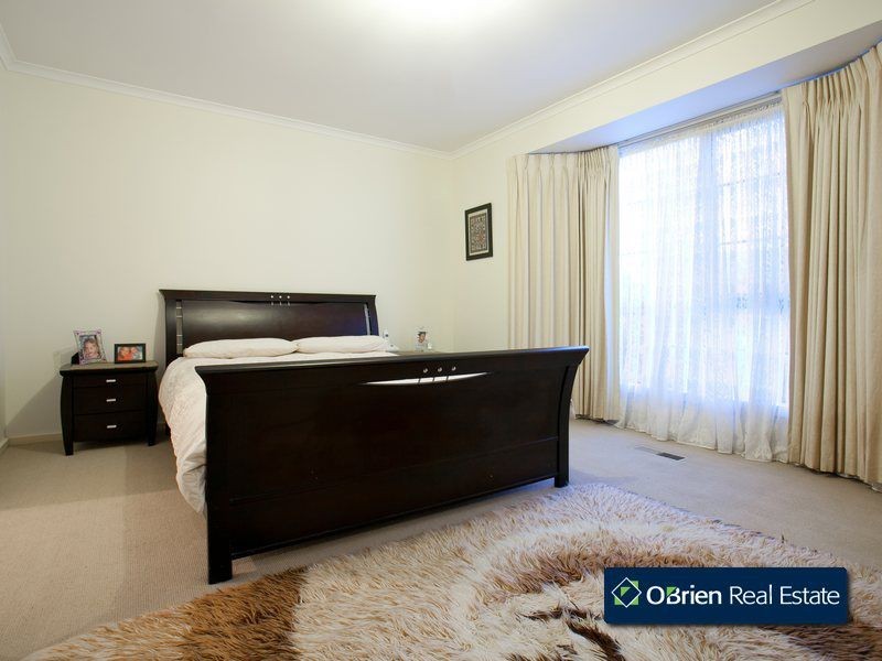 39 Jarryd Crescent, Berwick VIC 3806