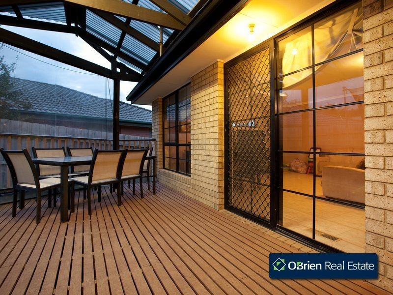 39 Jarryd Crescent, Berwick VIC 3806