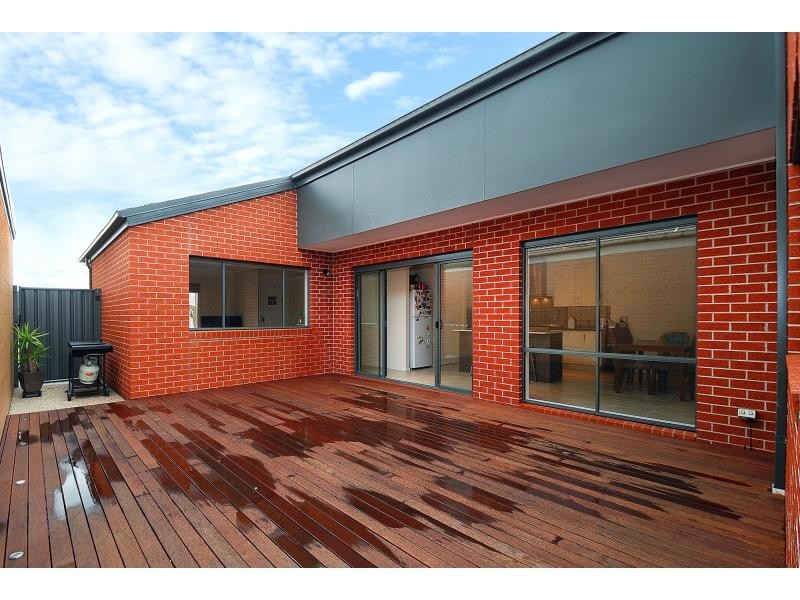 3 Kikuya Way, Cranbourne North VIC 3977