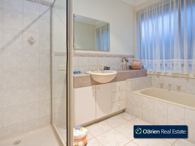 3 Hillrise Close, Narre Warren South VIC 3805