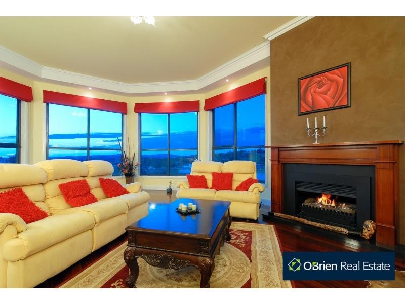 6 The Lough Court, Narre Warren North VIC 3804