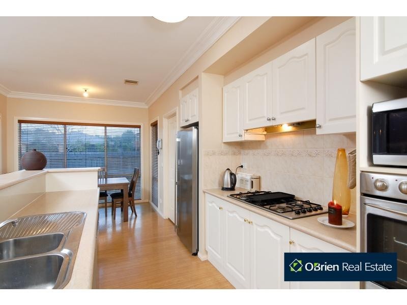 13 Arlington Place, Narre Warren South VIC 3805