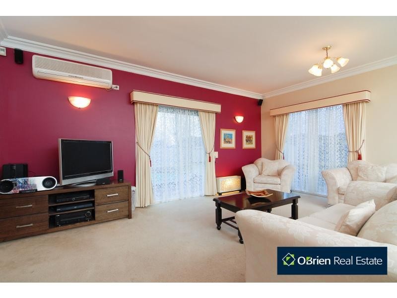 13 Arlington Place, Narre Warren South VIC 3805