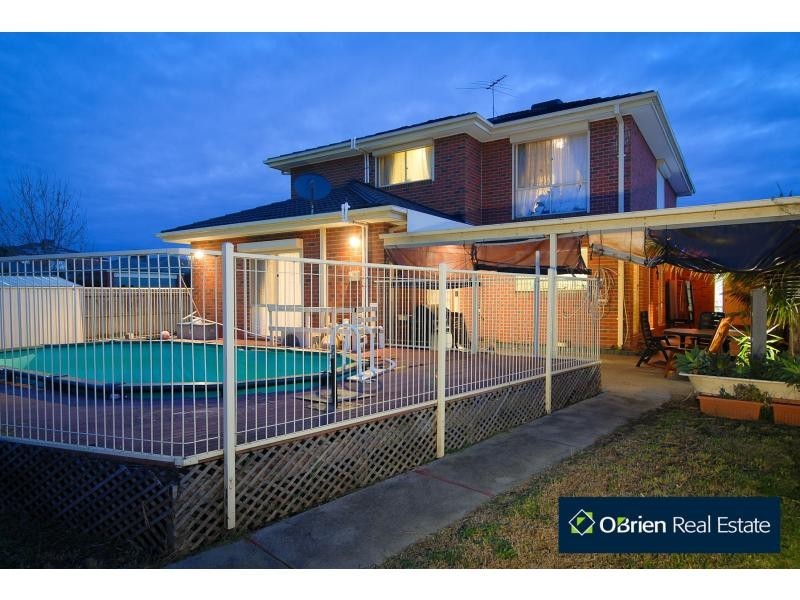 13 Arlington Place, Narre Warren South VIC 3805