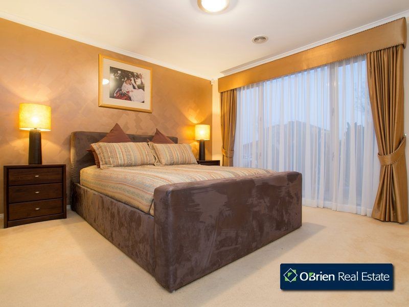 6 Lexton Street, Narre Warren South VIC 3805