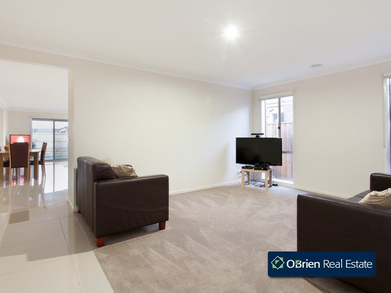 88 William Thwaites Boulevard, Cranbourne North VIC 3977