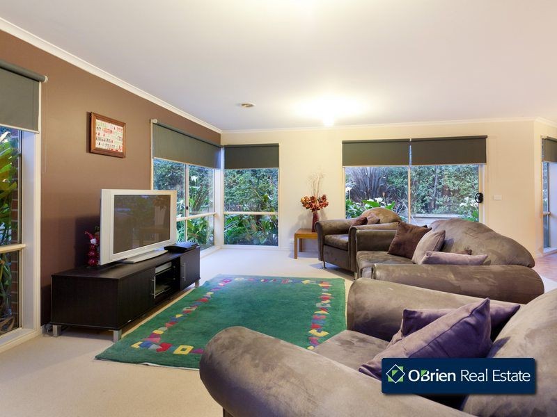 6 Dickson Mews, Berwick VIC 3806