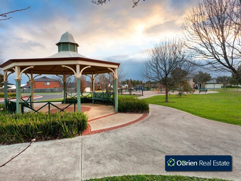 6 Dickson Mews, Berwick VIC 3806