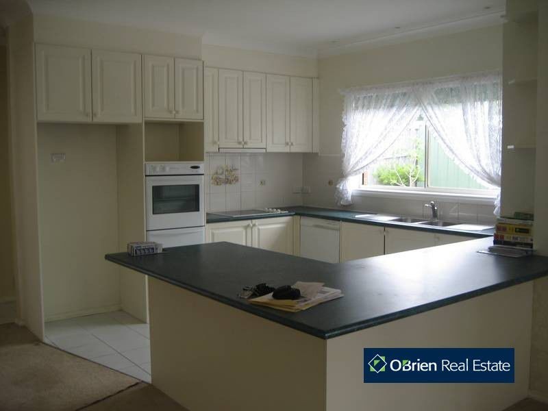 68 Jarryd Crescent, Berwick VIC 3806