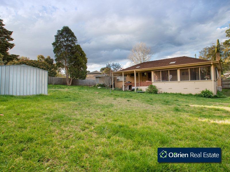 19 Hazeldene Court, Berwick VIC 3806